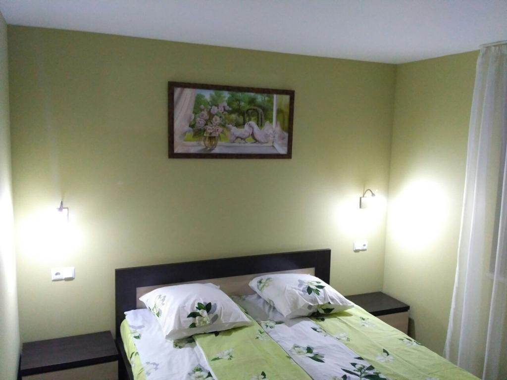 Comfort Apartment On Bogdanivska Street 7B Kiev Bagian luar foto
