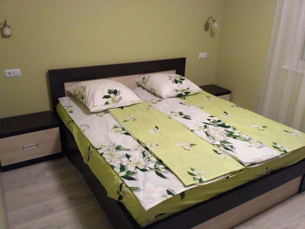 Comfort Apartment On Bogdanivska Street 7B Kiev Bagian luar foto