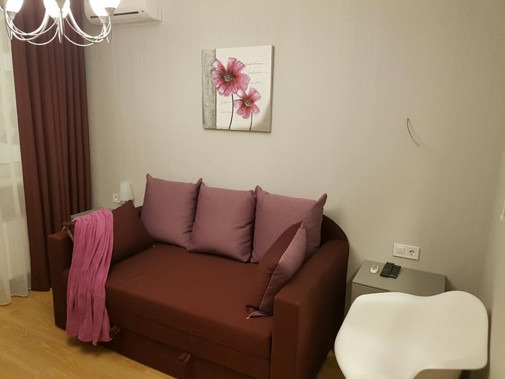 Comfort Apartment On Bogdanivska Street 7B Kiev Bagian luar foto