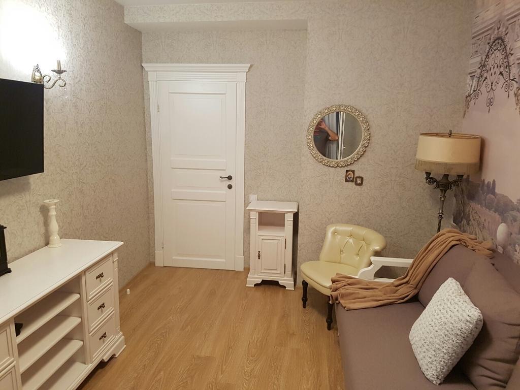 Comfort Apartment On Bogdanivska Street 7B Kiev Bagian luar foto