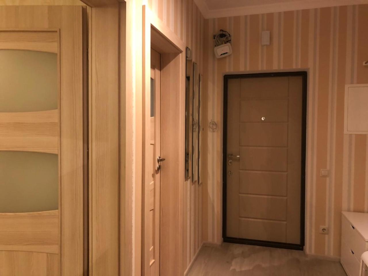 Comfort Apartment On Bogdanivska Street 7B Kiev Bagian luar foto