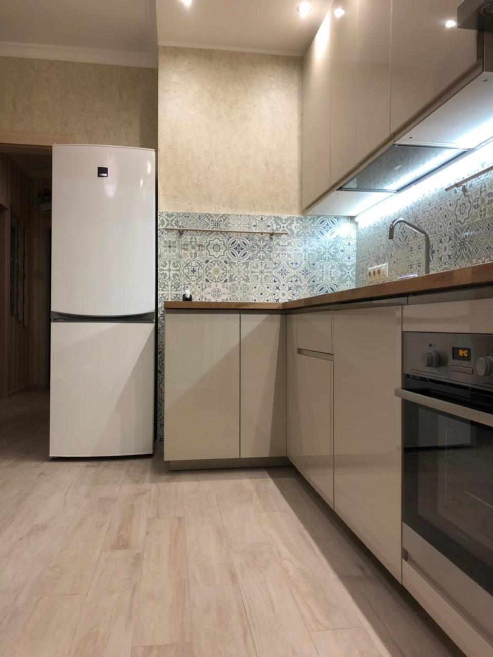 Comfort Apartment On Bogdanivska Street 7B Kiev Bagian luar foto