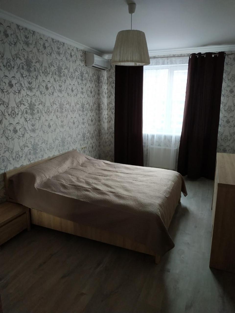 Comfort Apartment On Bogdanivska Street 7B Kiev Bagian luar foto